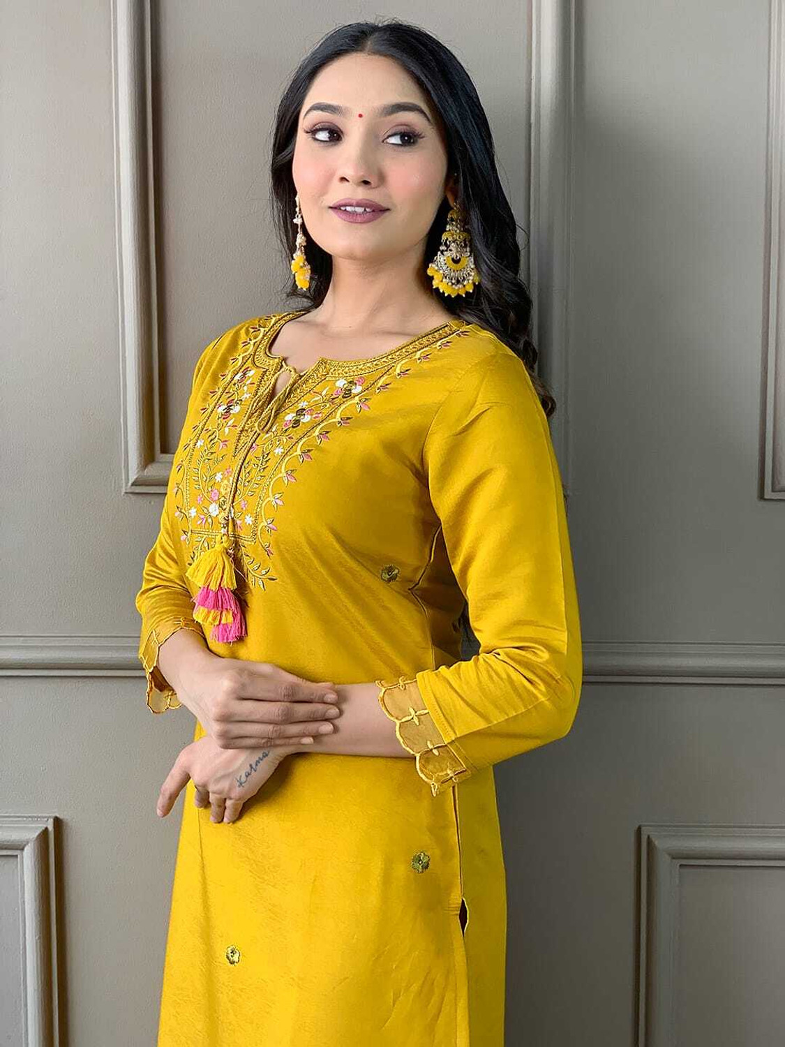Image of WIZDRAFTY Women Kurta Pant Dupatta Set