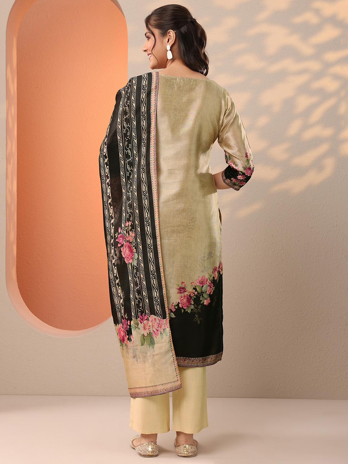 Image of LIBAS Women Kurta Pant Dupatta Set