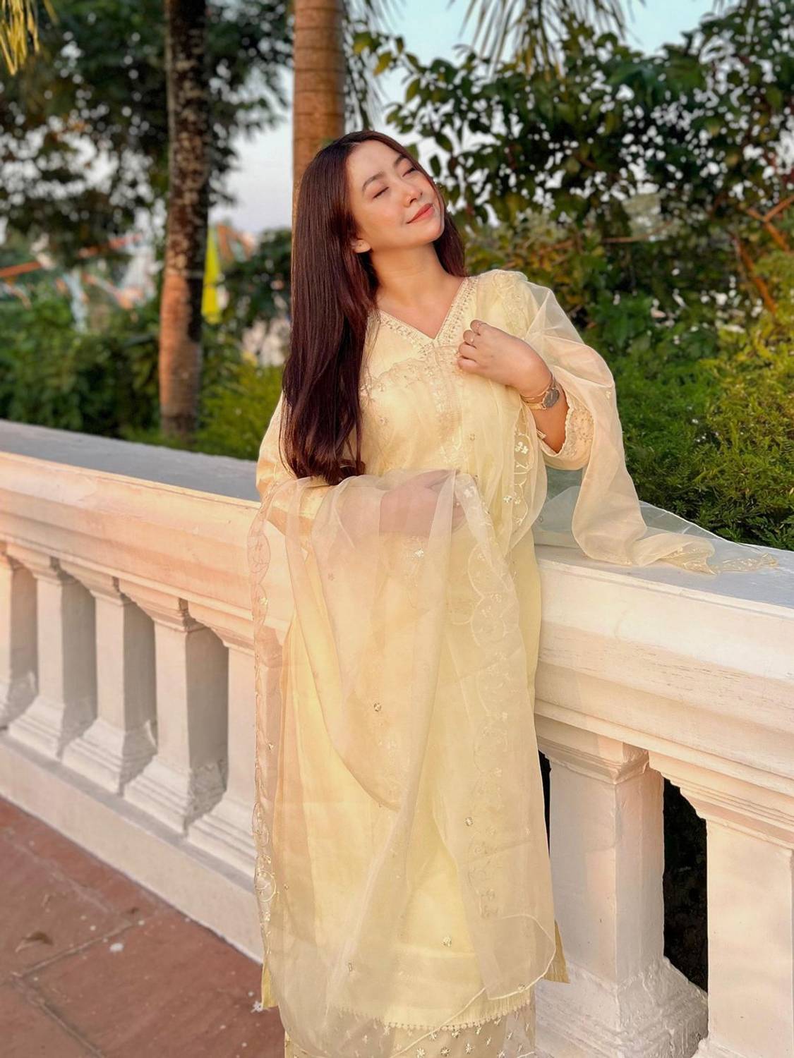 VredeVogel Women Kurta Pant Dupatta Set - Image 2