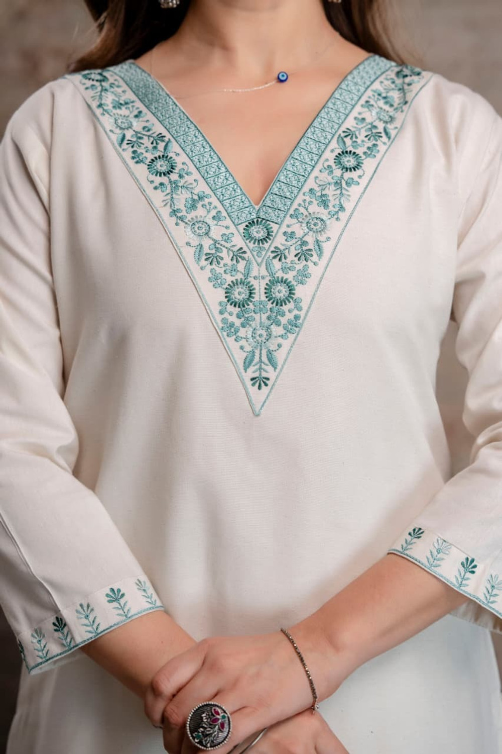 Image of AOSLY Women Embroidered Straight Kurta