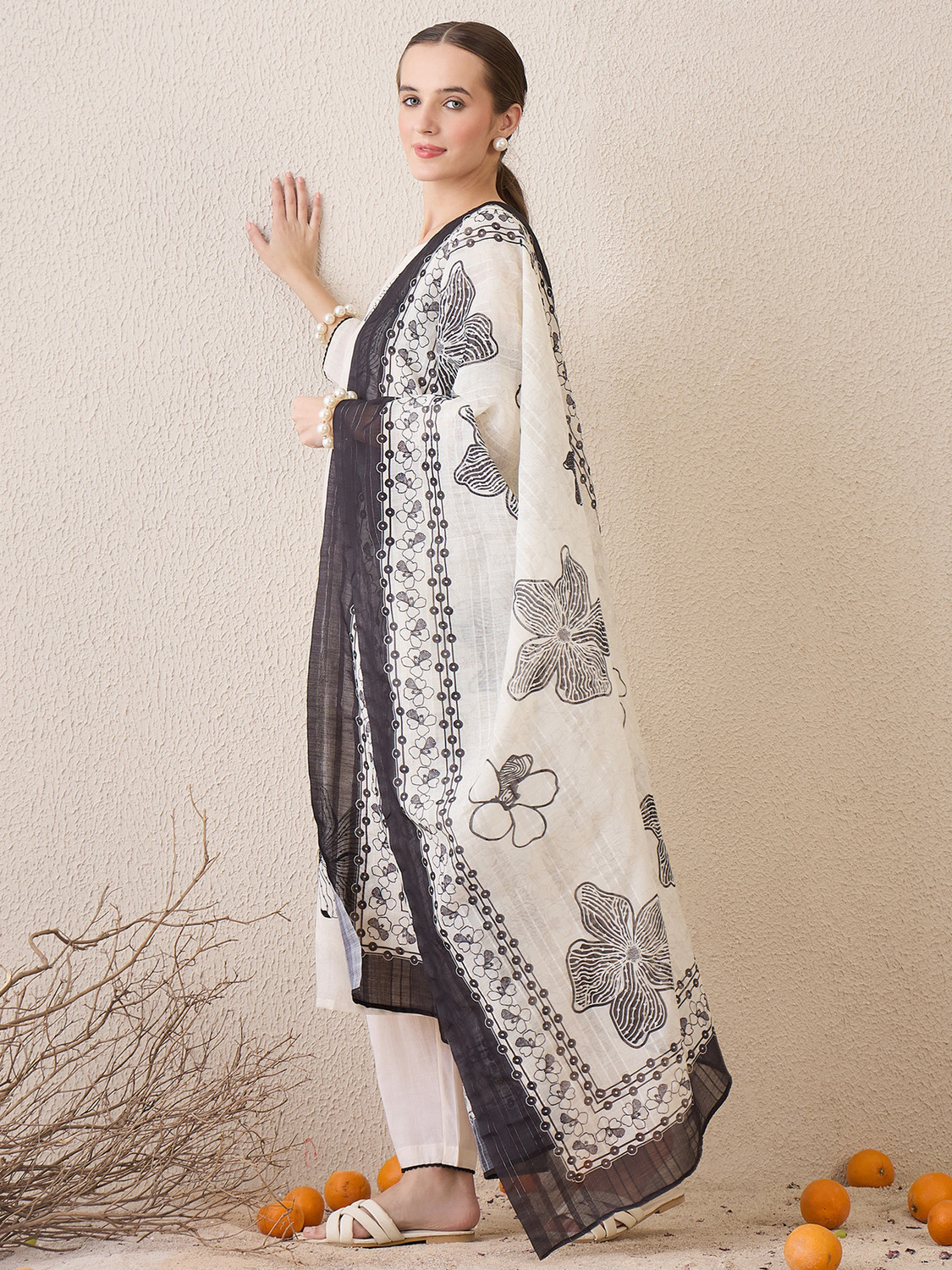 Image of Indo Era Women Kurta Pant Dupatta Set