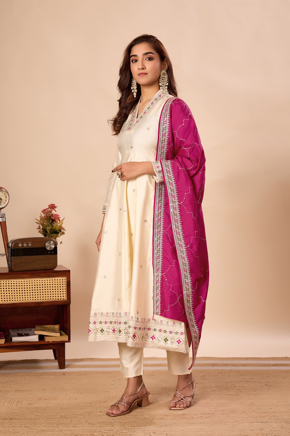 Image of SILVER RABBIT Women Kurta Pant Dupatta Set