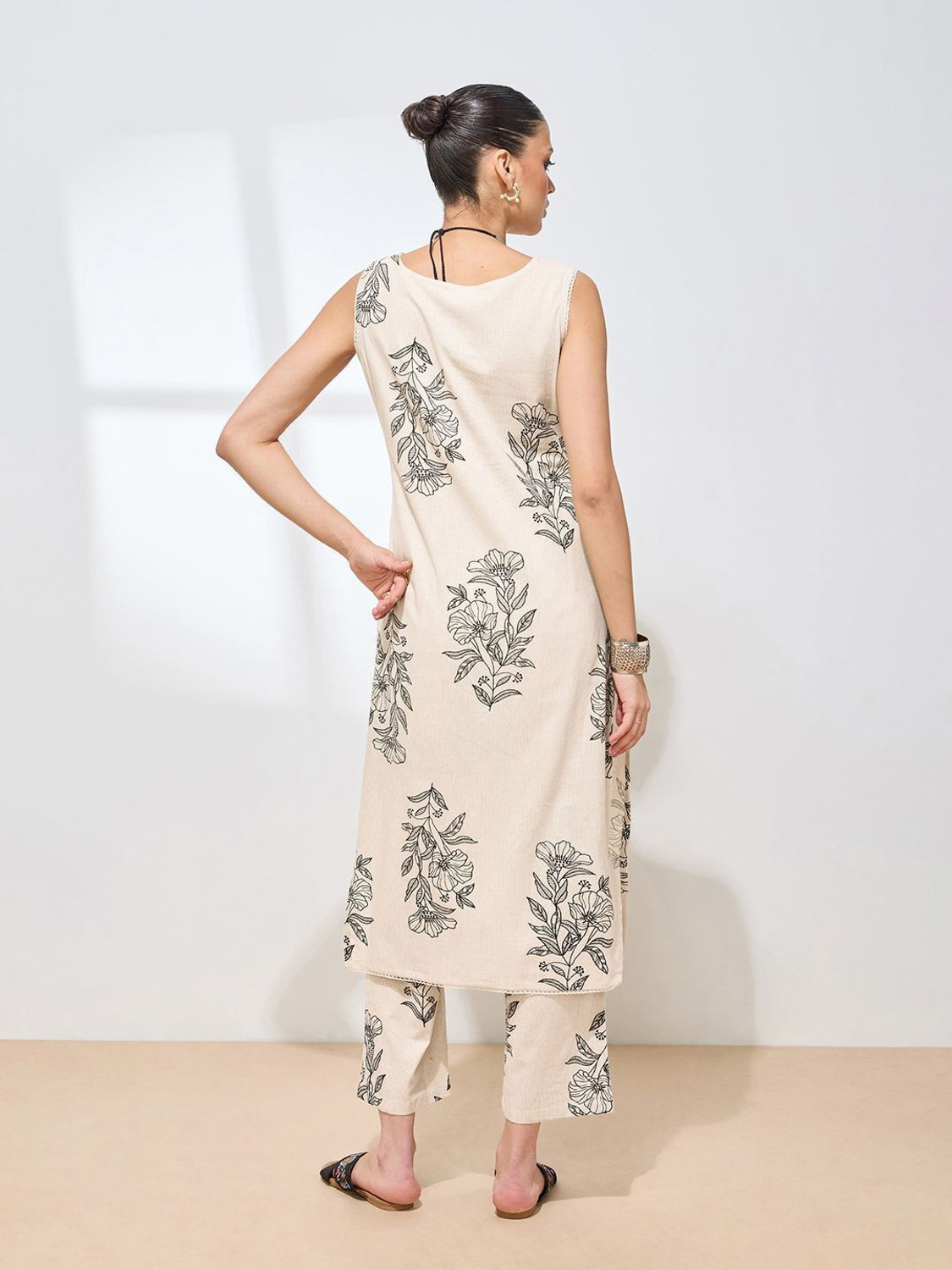 Image of Saanjh Women Kurta Pant Set