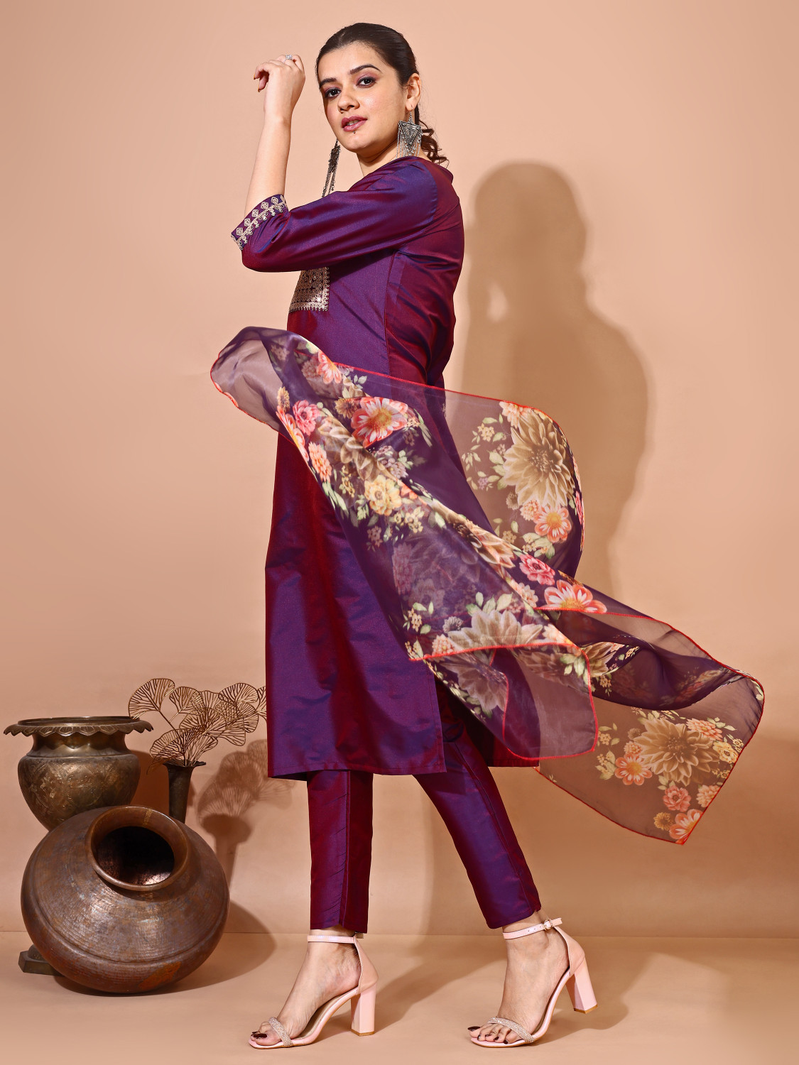 Image of AYUKTA INTERNATIONAL Women Kurti Pant Dupatta Set