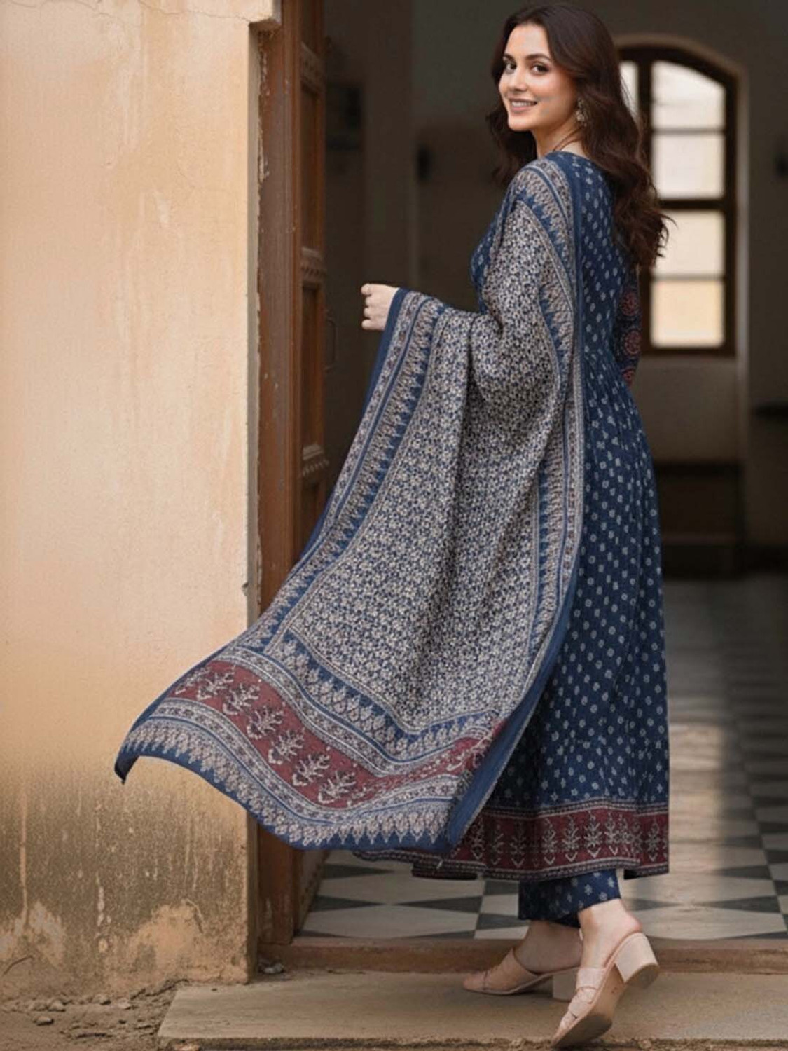 Image of Divastri Women Kurta Pant Dupatta Set