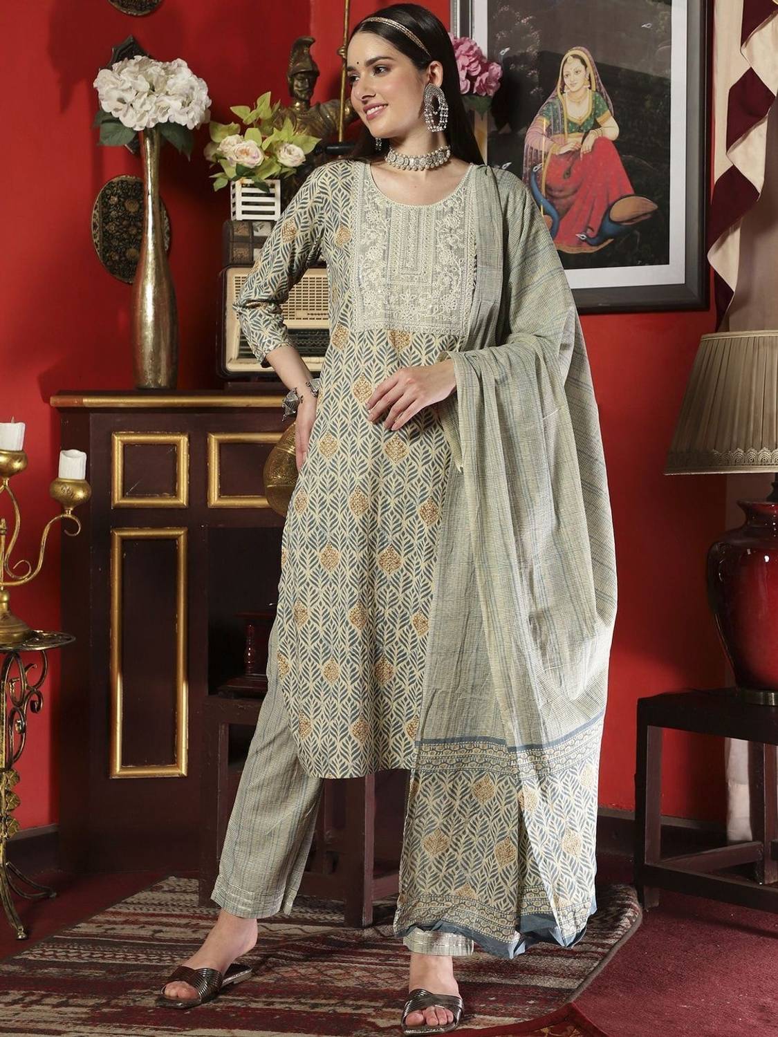 Bandia Women Kurta Pant Dupatta Set