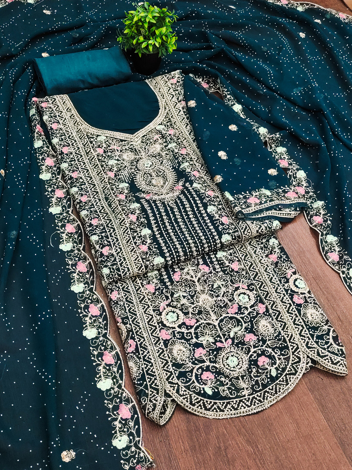 OM international Georgette Embroidered Salwar Suit Material
