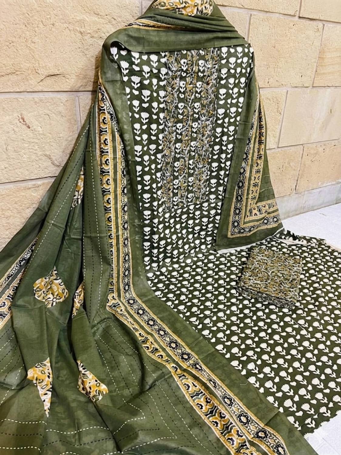 krishna boutique Pure Cotton Printed Salwar Suit Material