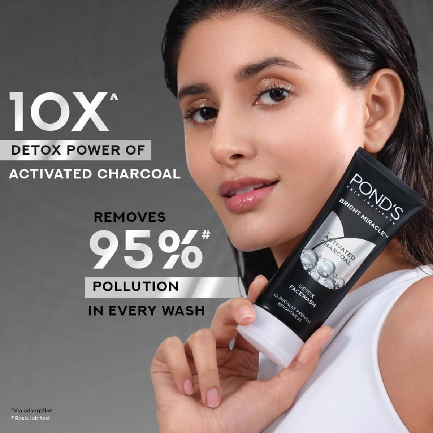 POND's Bright Miracle Detox Charcoal Face Wash 200 g - Image 4
