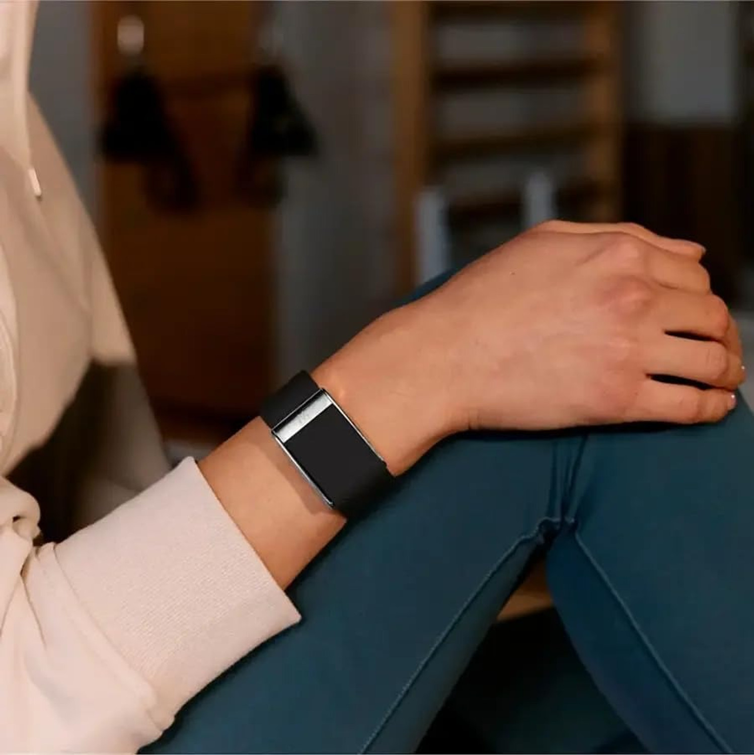 Image of WHOOP Life MG 5.0 Fitness Tracking Band with 24x7 health Monitor & 14 Day Battery Life Motion Controller (Black, For Mobile)