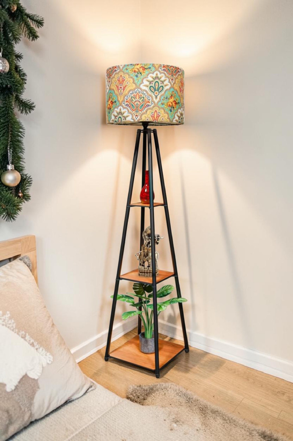 Image of LYMPYCRAFT Tripod Floor lamp