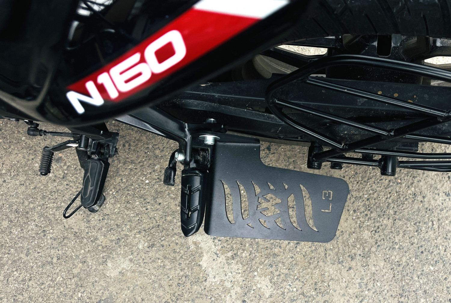 Image of L3 MODZ Pulsar N250 / F250 / N160 / P150 Ladies Footrest Left Side Foot Rest