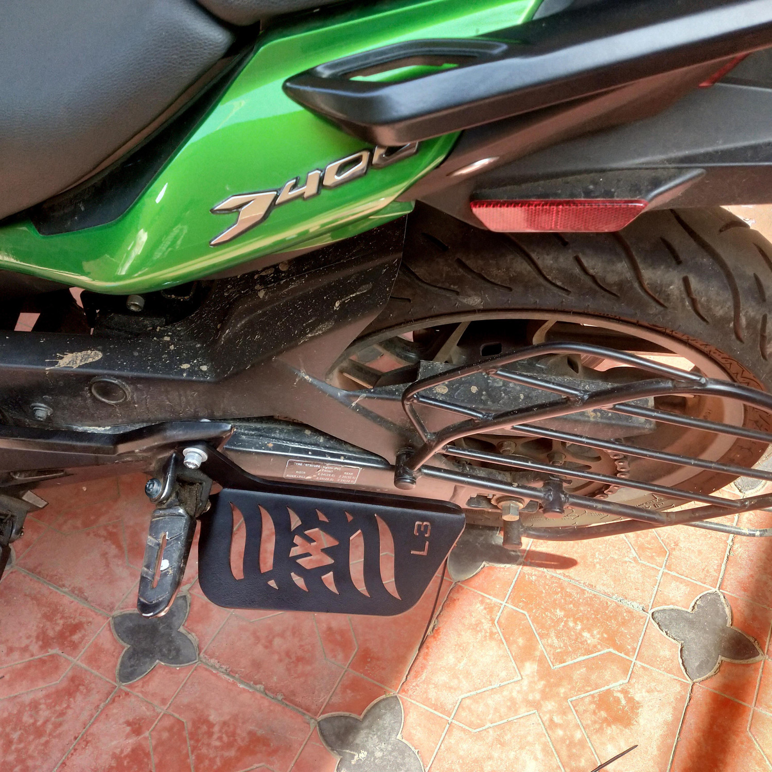 Image of L3 MODZ Dominar 400 250 Ladies Footrest Foot Rest