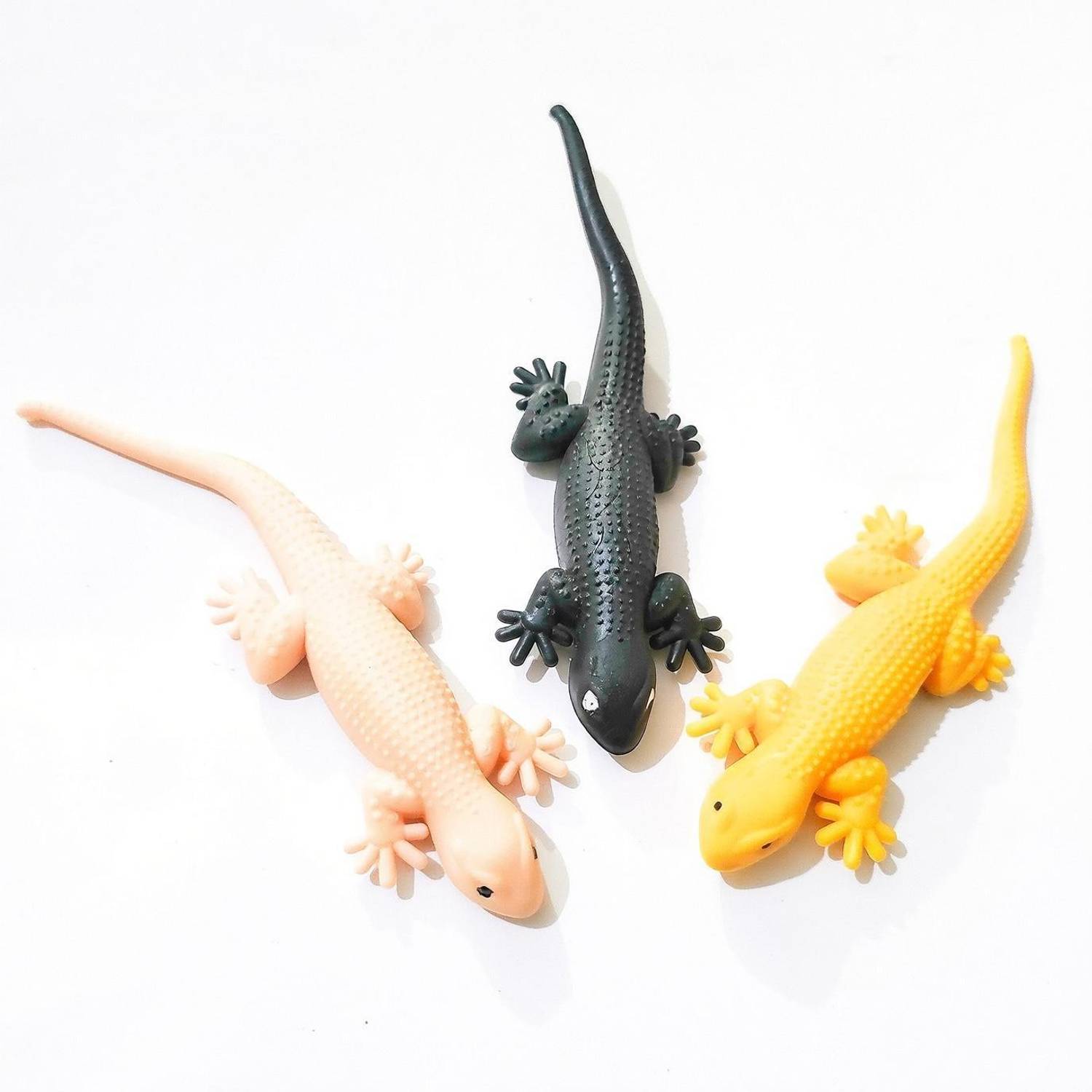 4GX Fake Lizard House Gecko Rubber Practical Jokes & Prank Trick Toys Prank Toys Rubber Lizard Gag Toy Pack of 3 Gag Toy