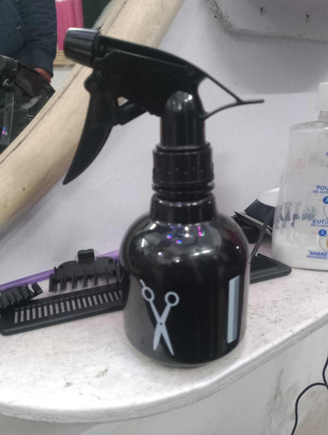 Image of Wingage Saloon spray 500 ml Plastic Spray Bottle
