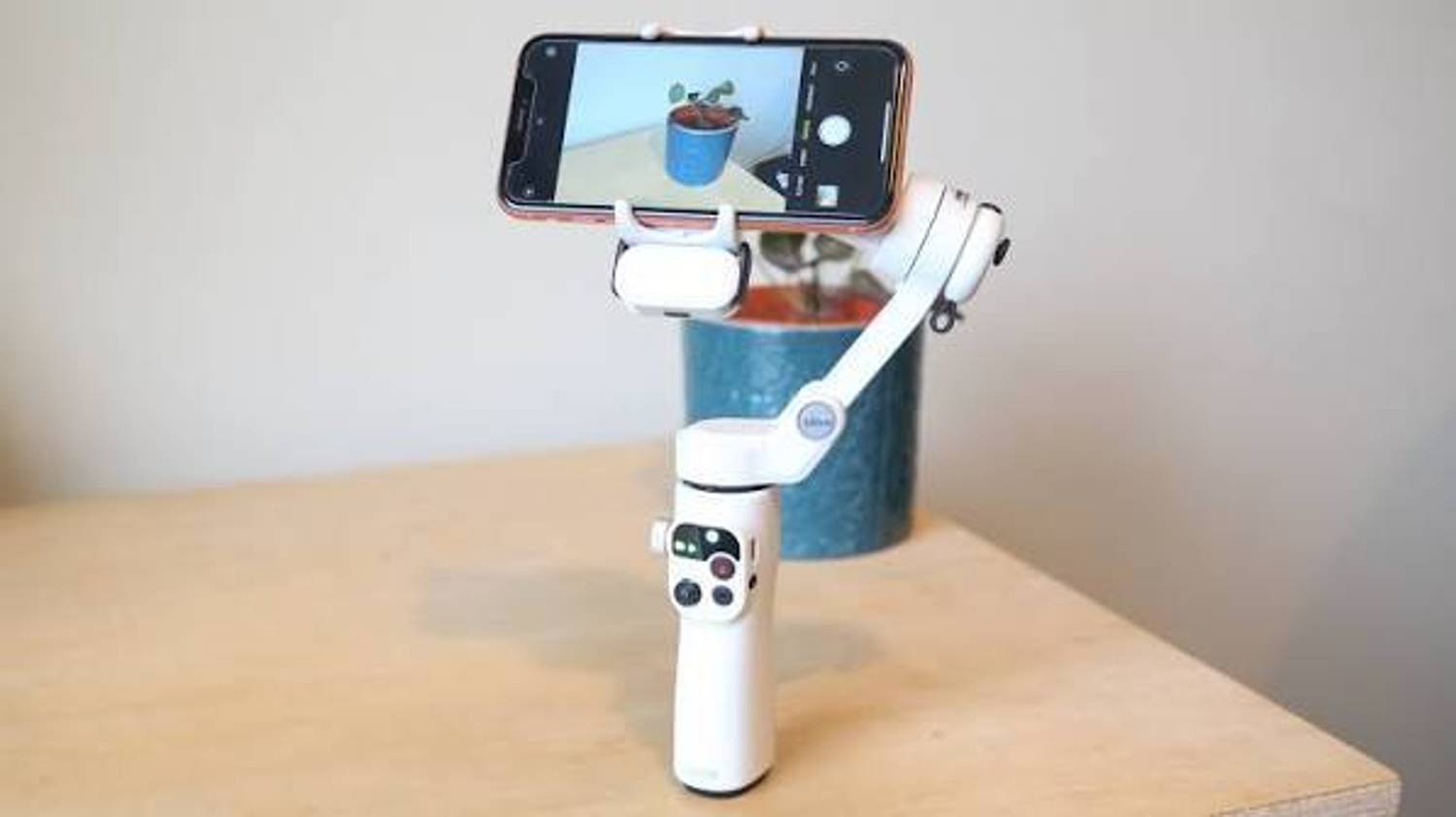 IMMUTABLE M1 3-Axis Gimbal Stabilizer with Tripod Stand hjegdfty37 3 Axis Gimbal for Mobile