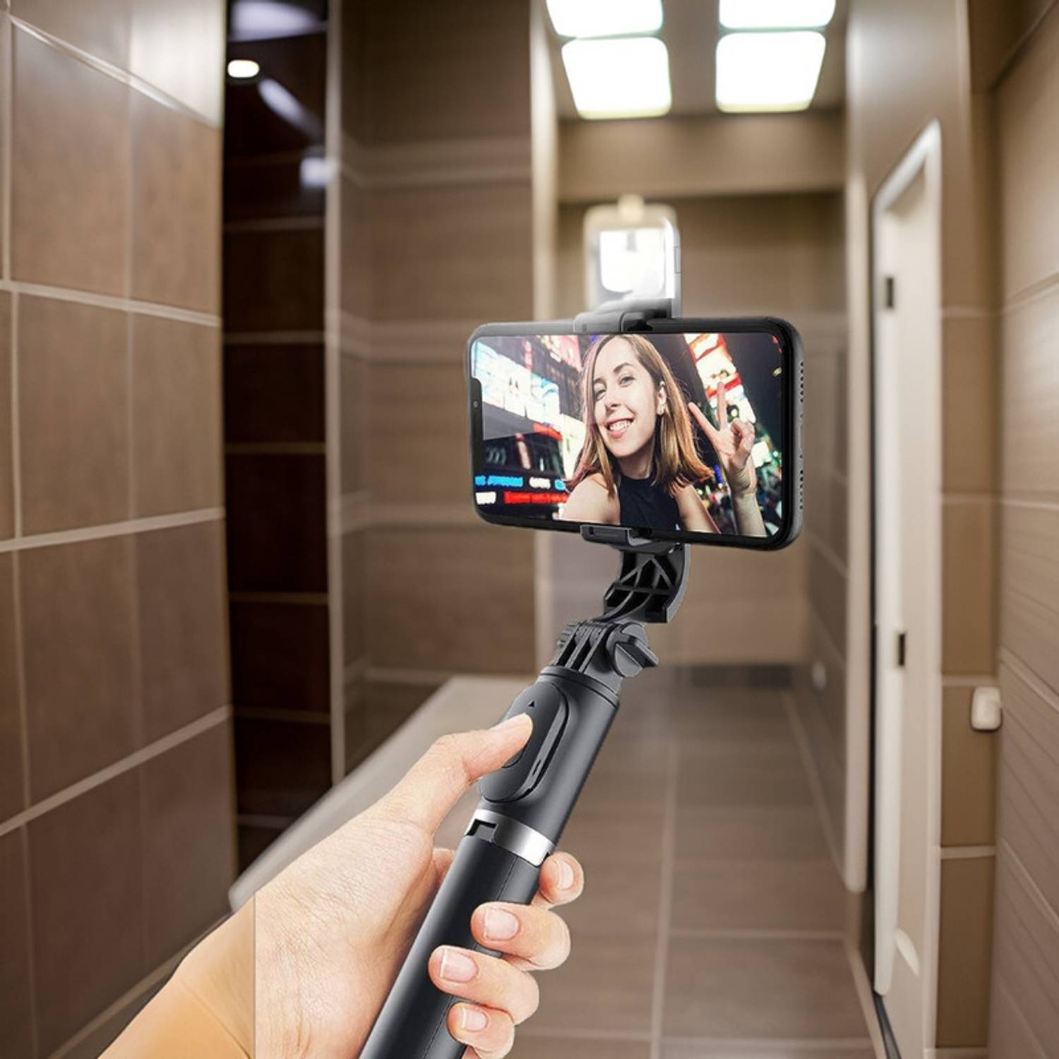 Clairbell PQ1_R1S Bluetooth Selfie Sticks with Remote and Selfie Light Single Gimbal for Mobile