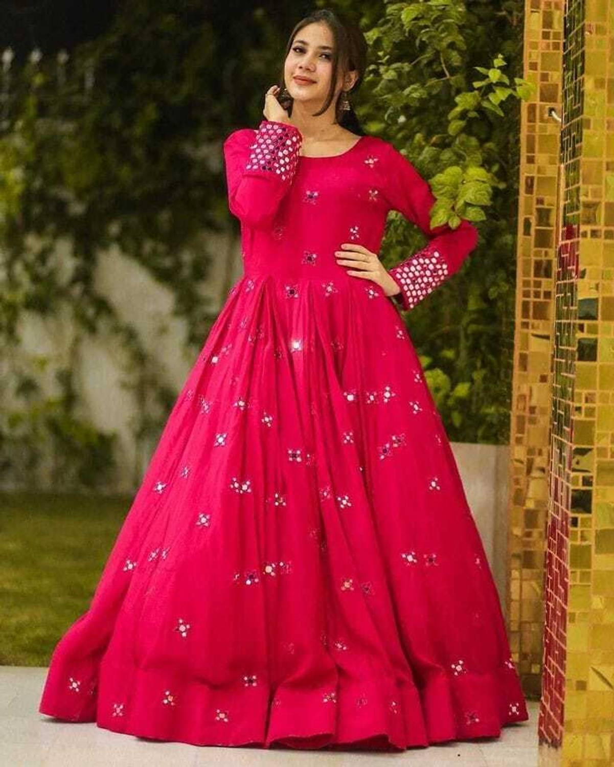 Nidhi Women Solid Viscose Rayon Anarkali Kurta (Pink)