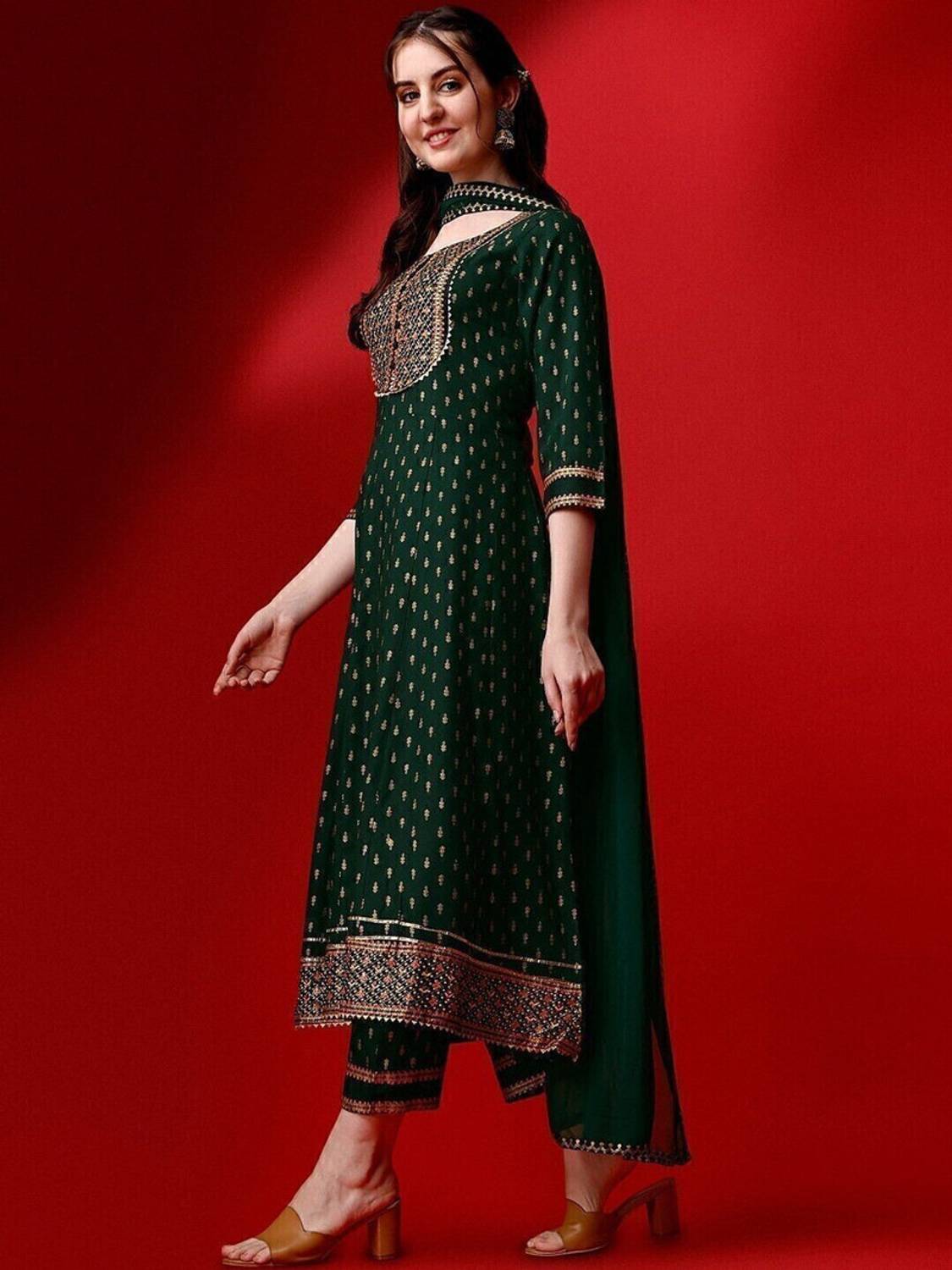 SanaFashionnn Embroidered Kurta Set - Image 3