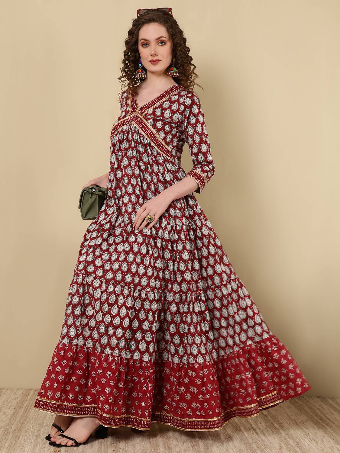 GLAM ROOTS Women Floral Print Viscose Rayon Flared Kurta (Maroon)