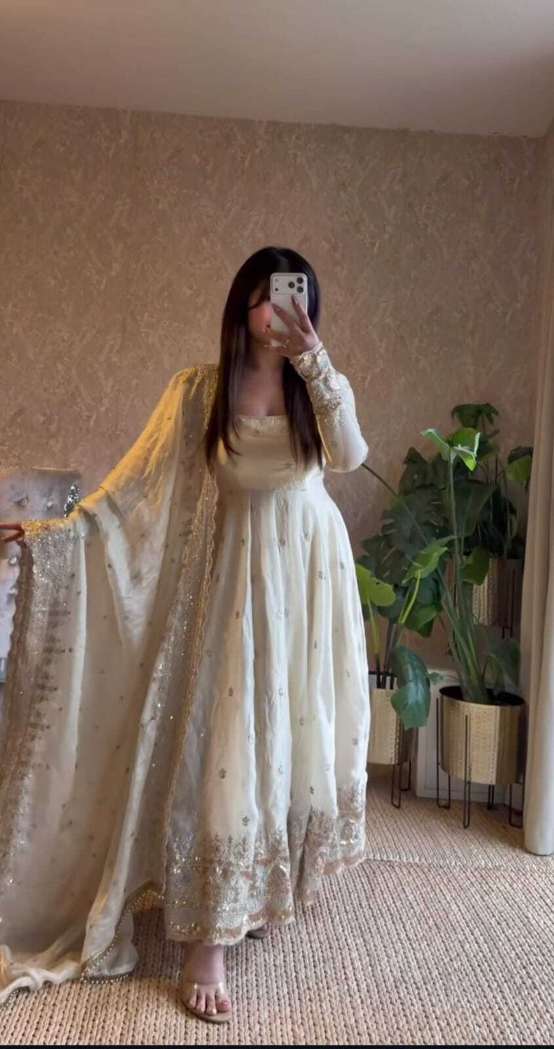 Image of Jay Gopal Tex Women Kurti Pant Dupatta Set