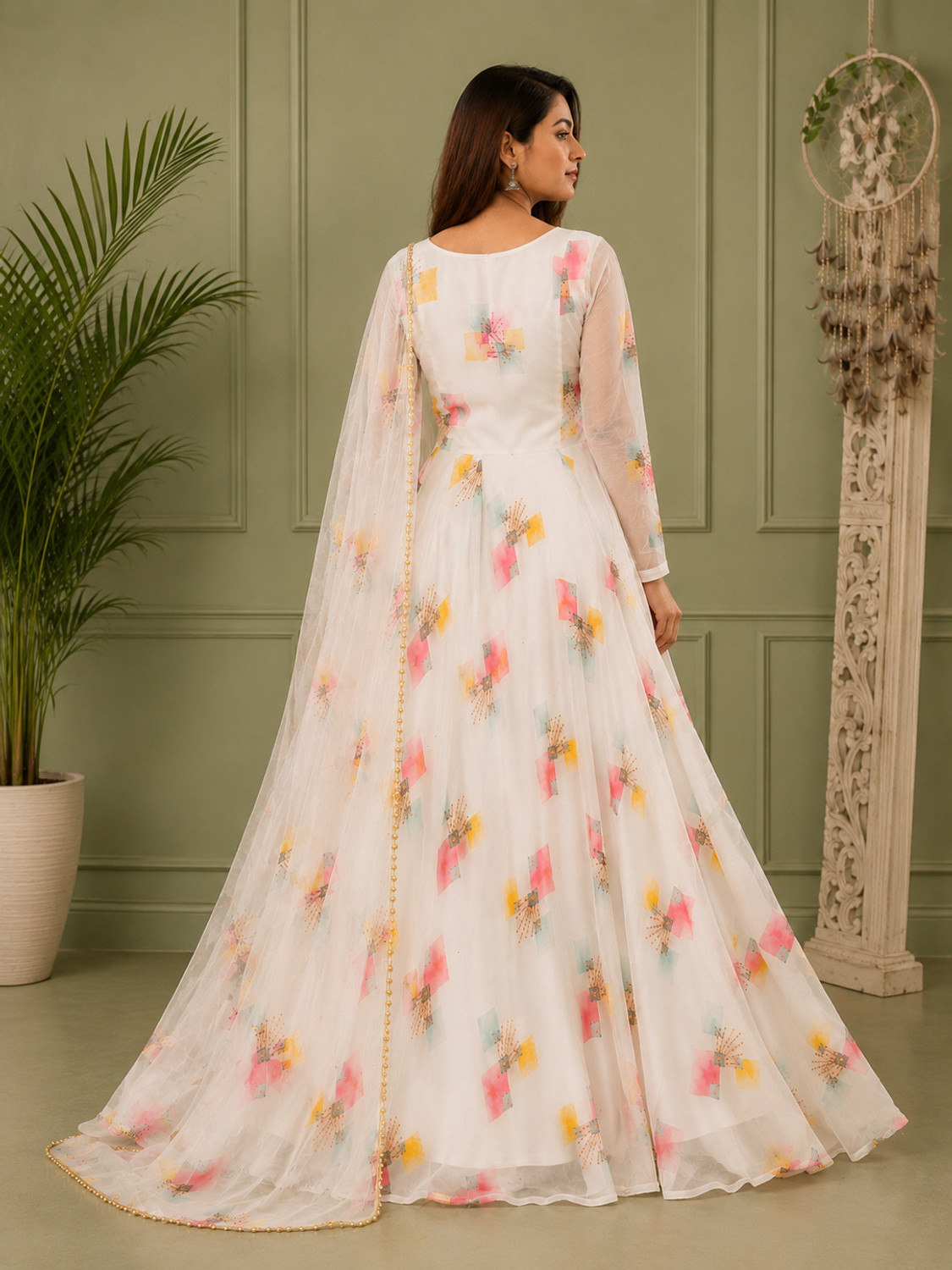 Image of LATHIYATRENDS Anarkali Gown
