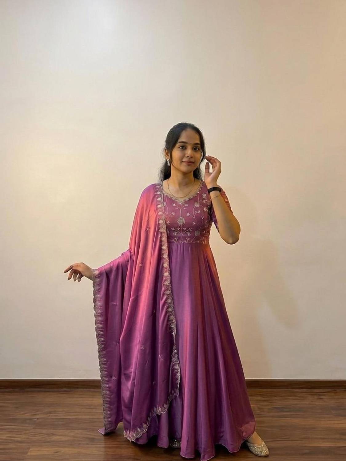 ANGELOUTLETS Anarkali Gown