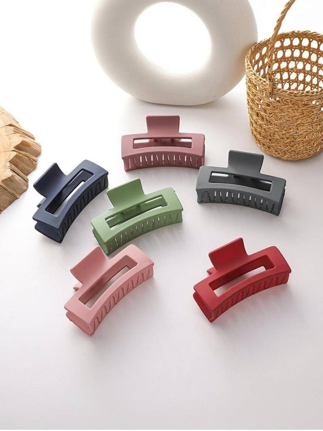 Blubby Multicolor Matte Finish Hair Clutcher for Women Girls Hair Claw