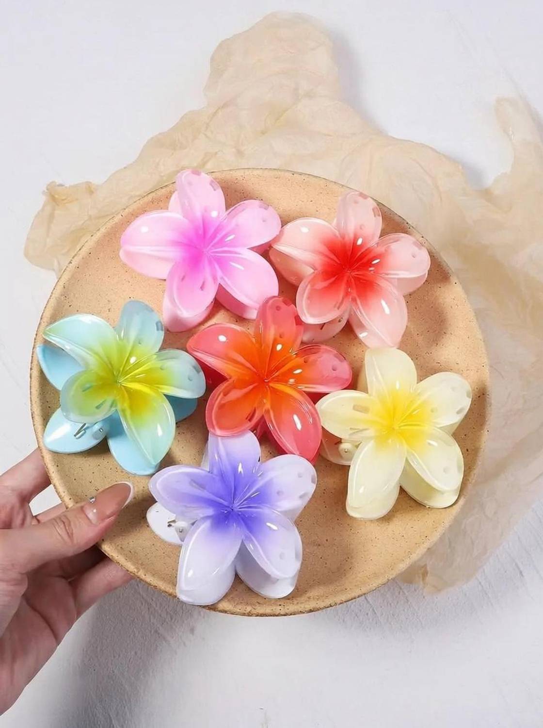 Amirah 6 Pcs Flower Petal Floral Design Hair Styling Claw Clutcher Clips Hair Claw
