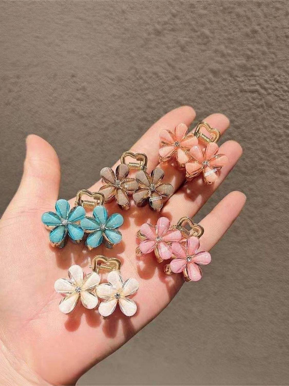 Aayra Pack of 2 Pcs Hair Clips Mini Claw Rhinestones Small Korean accessories Flower Hair Claw