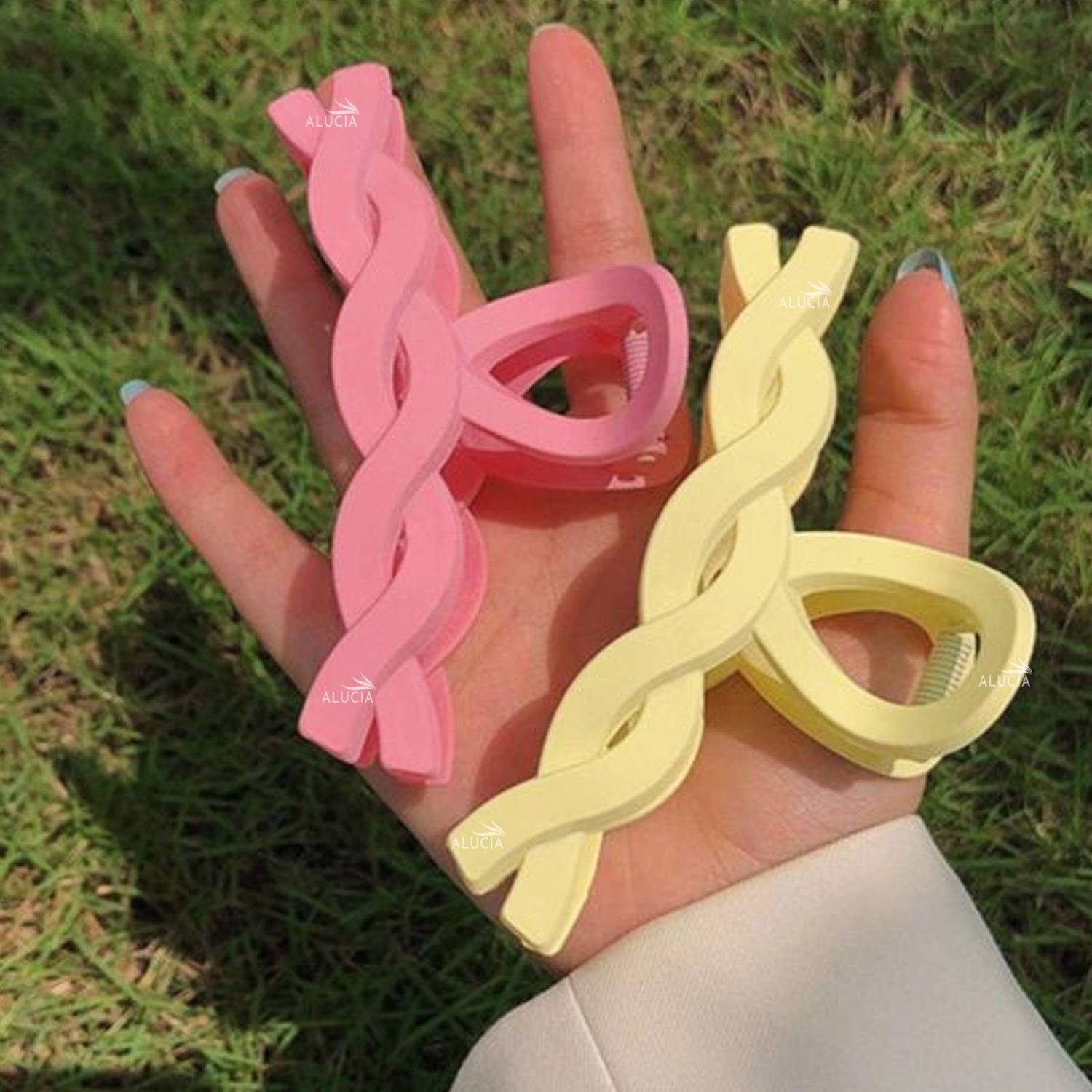 Alucia Twisted Wave Large Korean Style Hair Claw Clip Clutcher For Girls & Women 2PCS Hair Claw