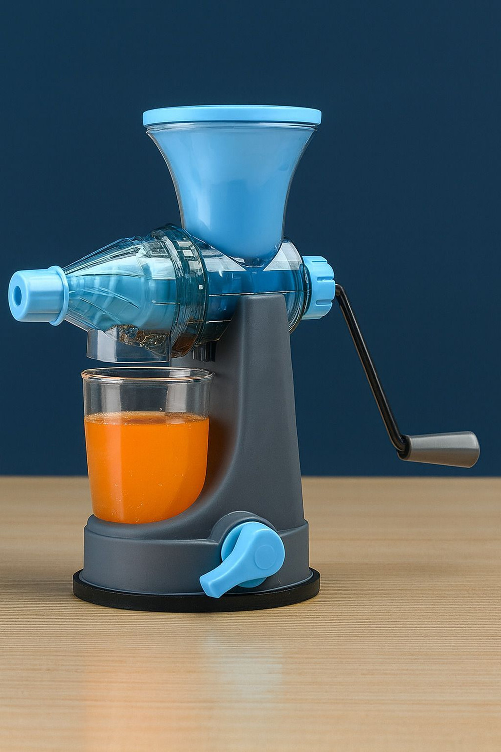 Image of SEQUENCE Plastic Plastic Fruit Juicer Juice Making Machine with Steel Handle, Green Hand Juicer Hand Juicer