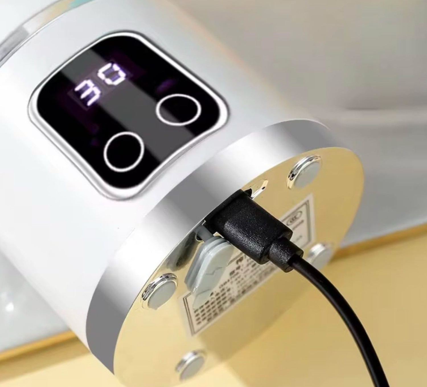 Image of NexusHut 450ml Portable Electric blender: USB Rechargeable Smoothie & Shake Maker HS-860 25 W Juicer Mixer Grinder