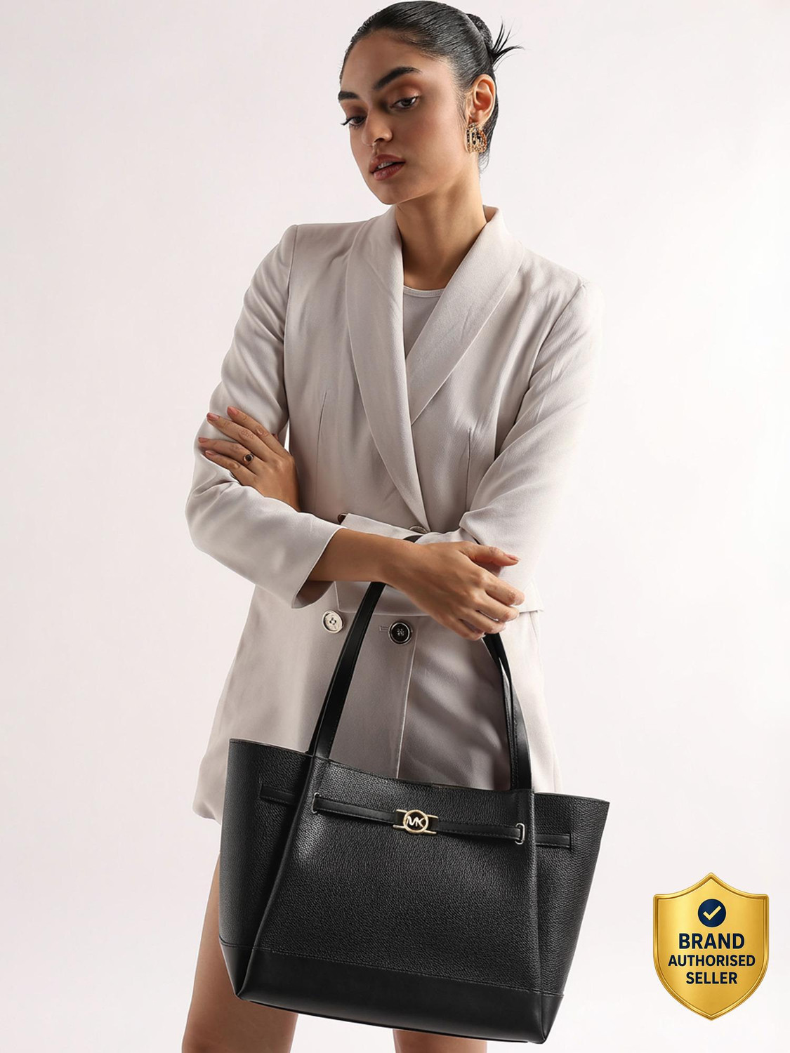 Image of MICHAEL KORS Women Black Tote