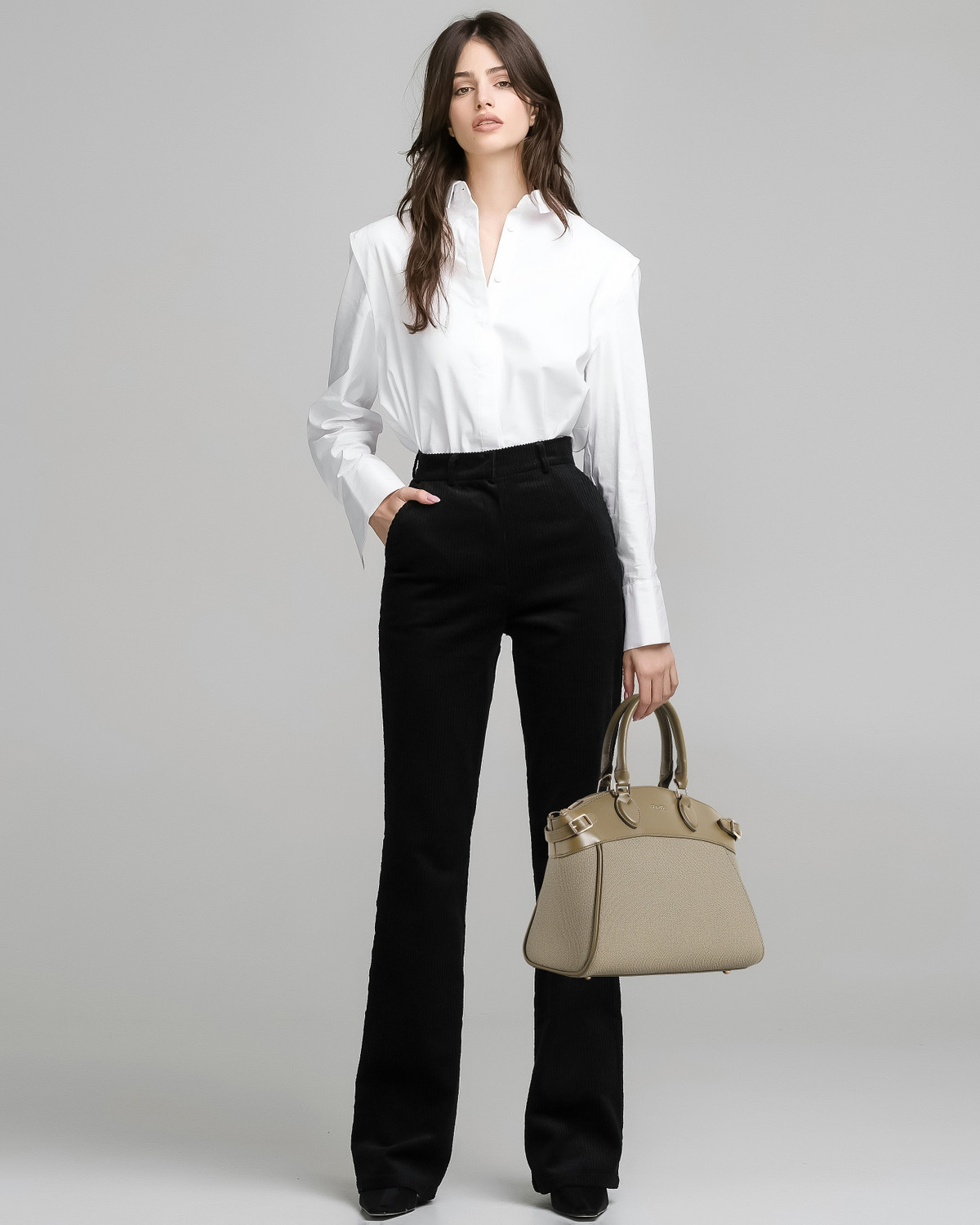 Image of Exotic Women Green Messenger Bag
