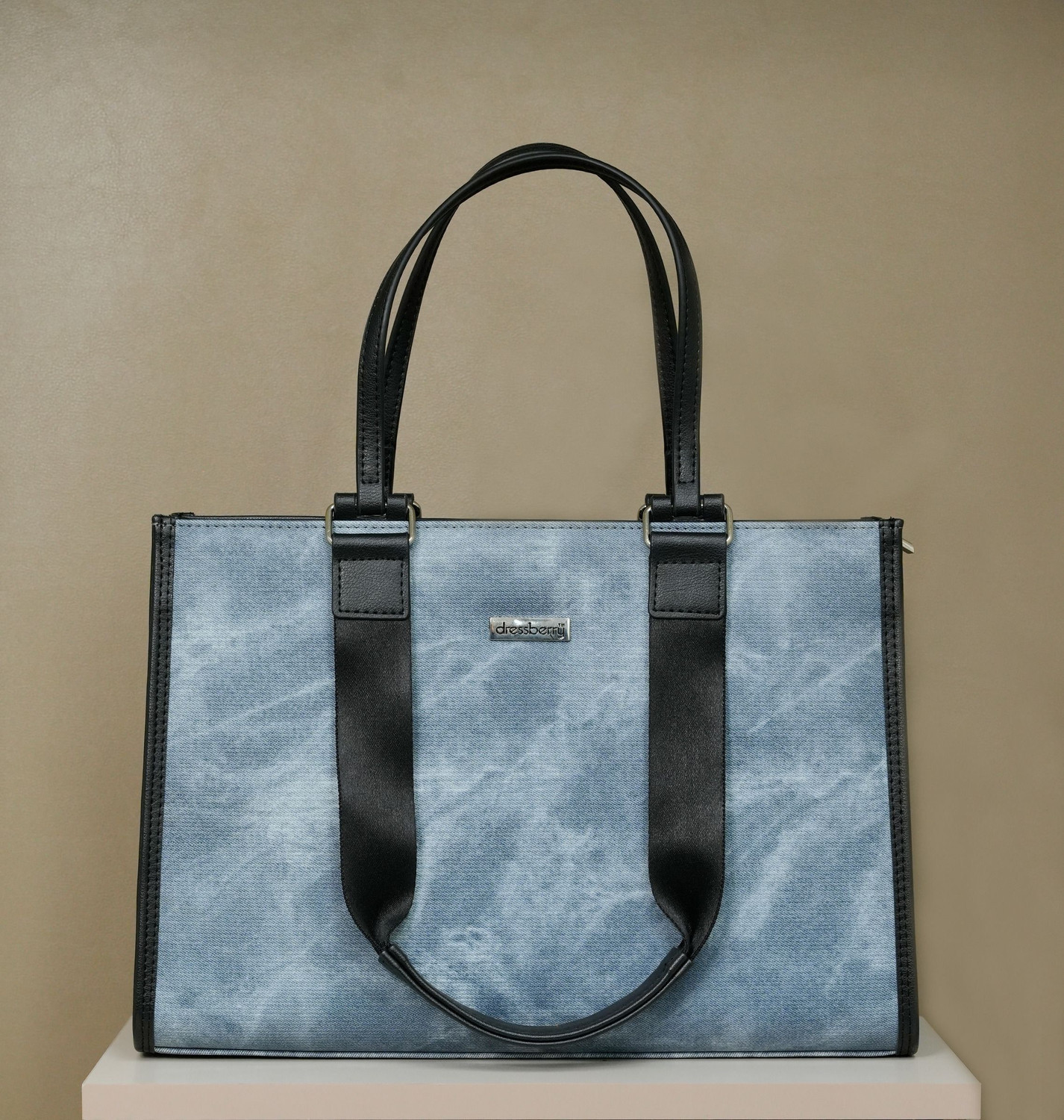 Dressberry Women Multicolor Shoulder Bag