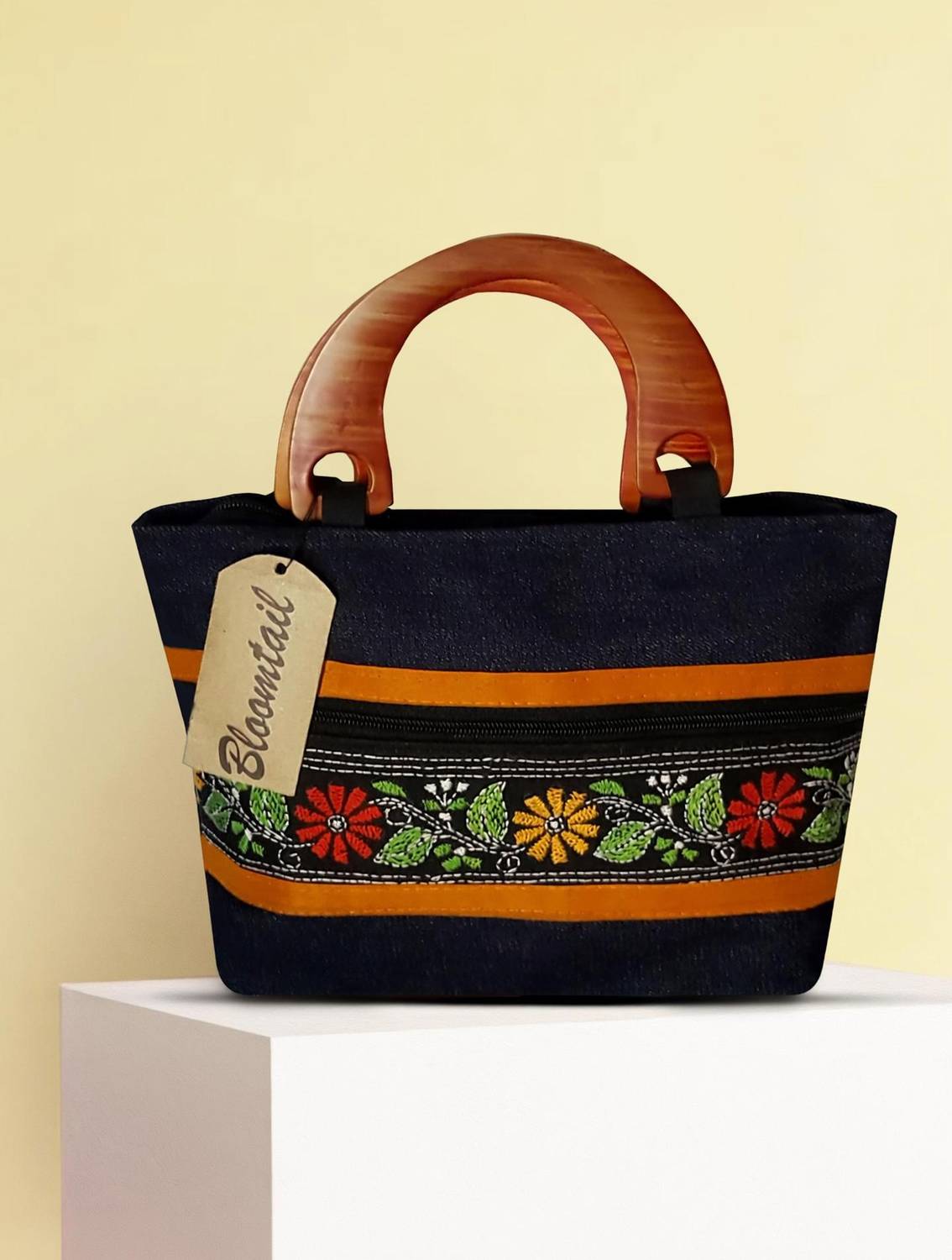 BLOOMTAIL Women Blue Hand-held Bag