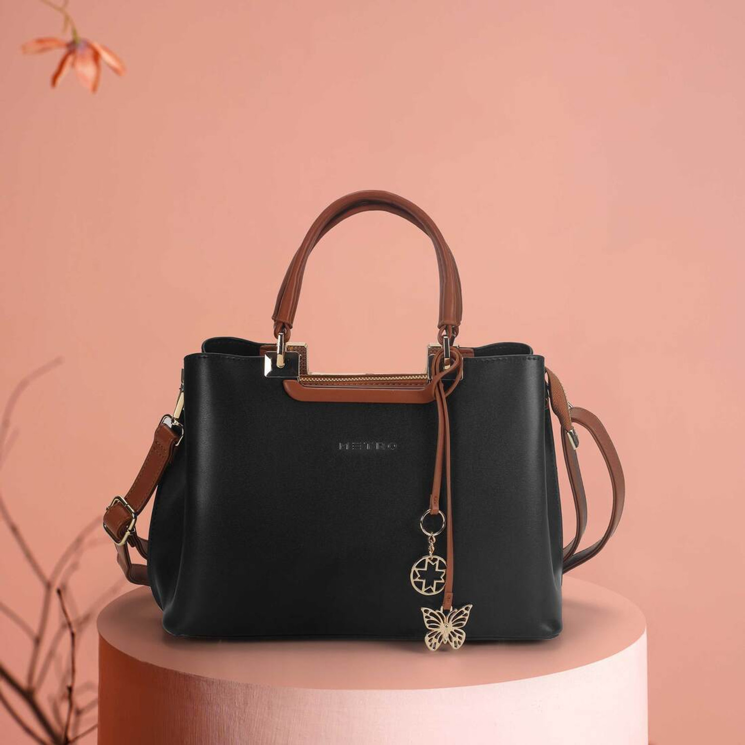 Image of METRO Women Black Satchel