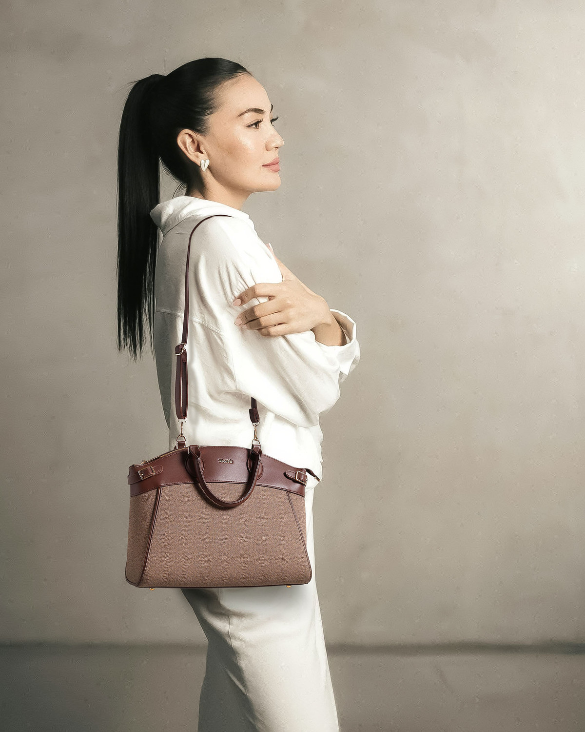 Image of Exotic Women Brown Messenger Bag