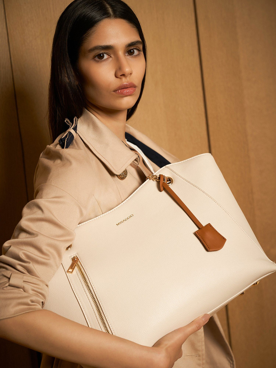 Miraggio Women White Tote