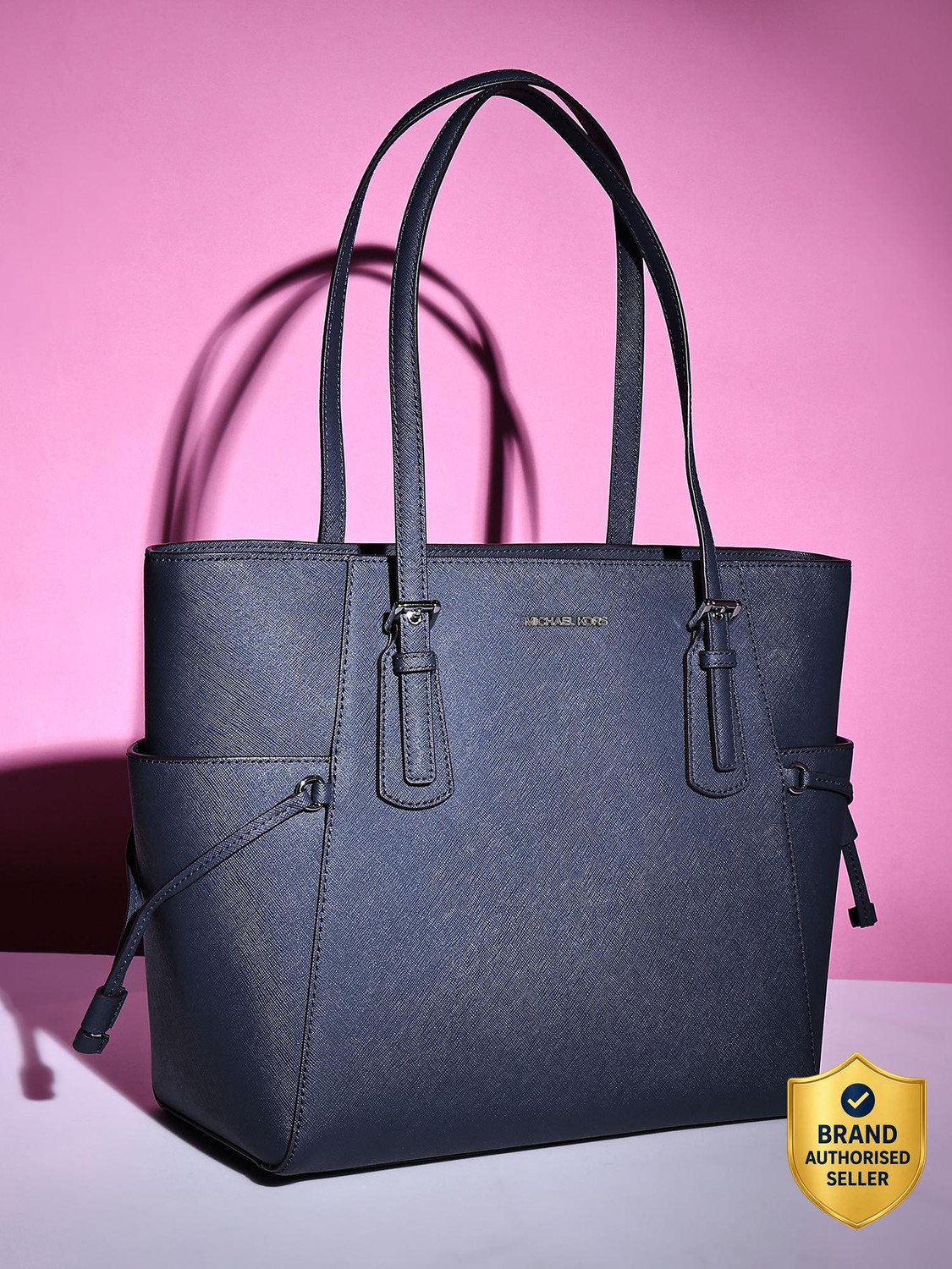 Image of MICHAEL KORS Women Blue Shoulder Bag