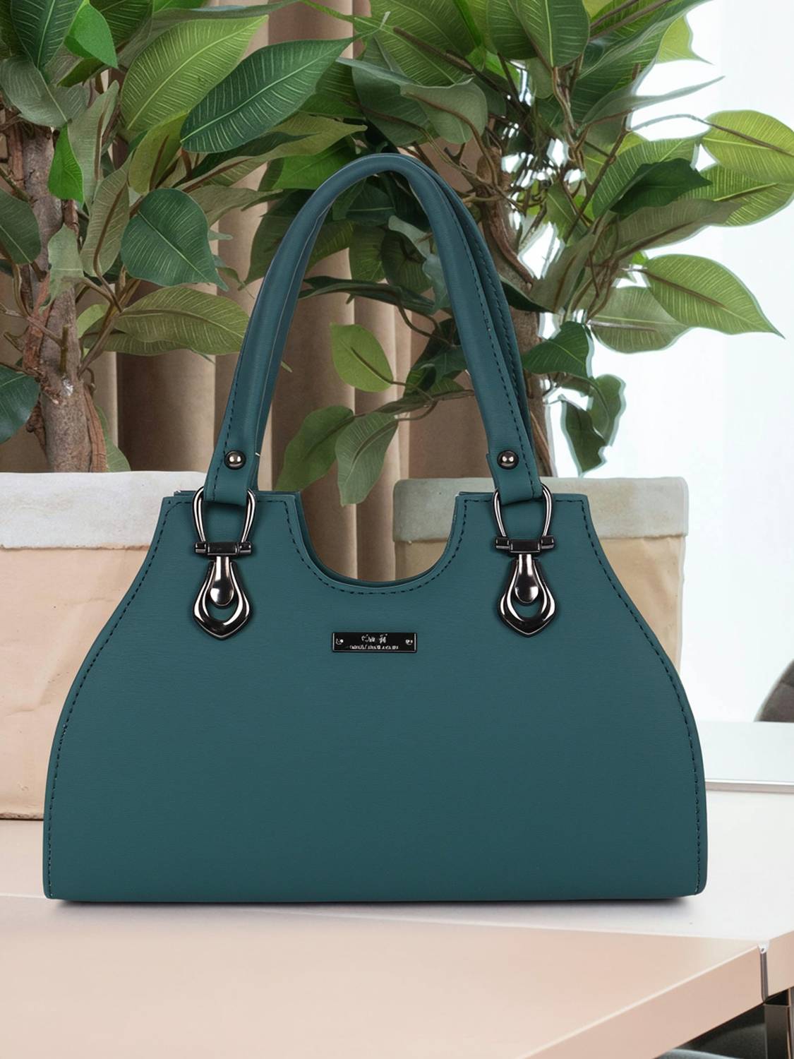 Lady Quinton Women Blue Handbag
