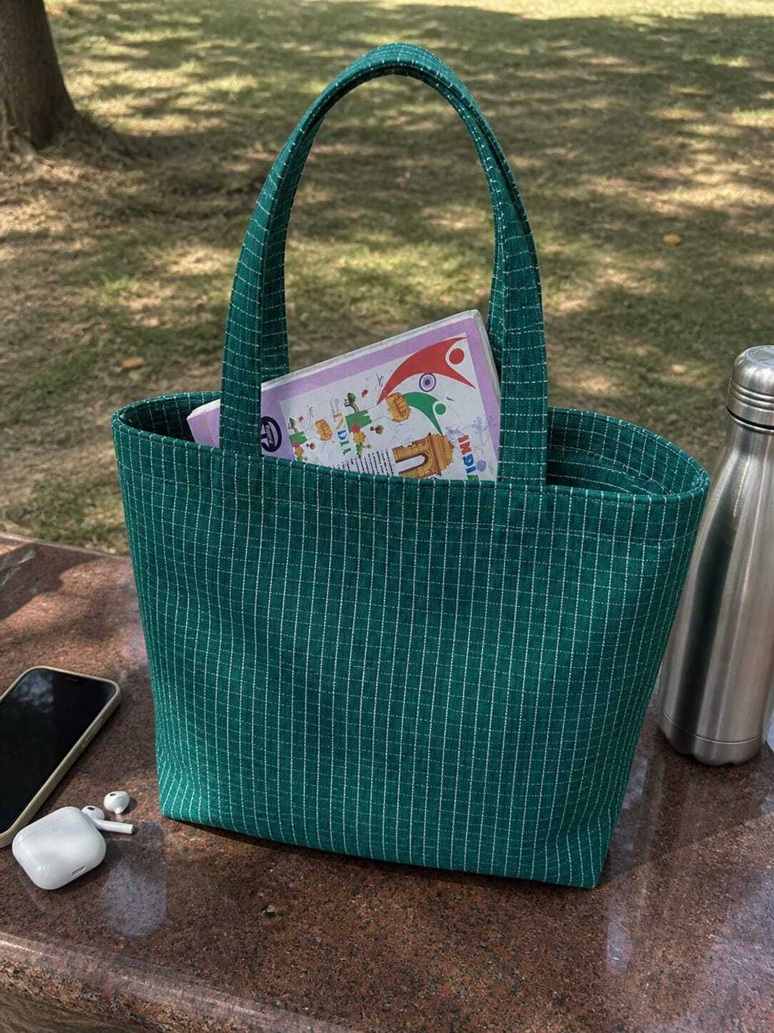 aesthetic Women Green Shoulder Bag