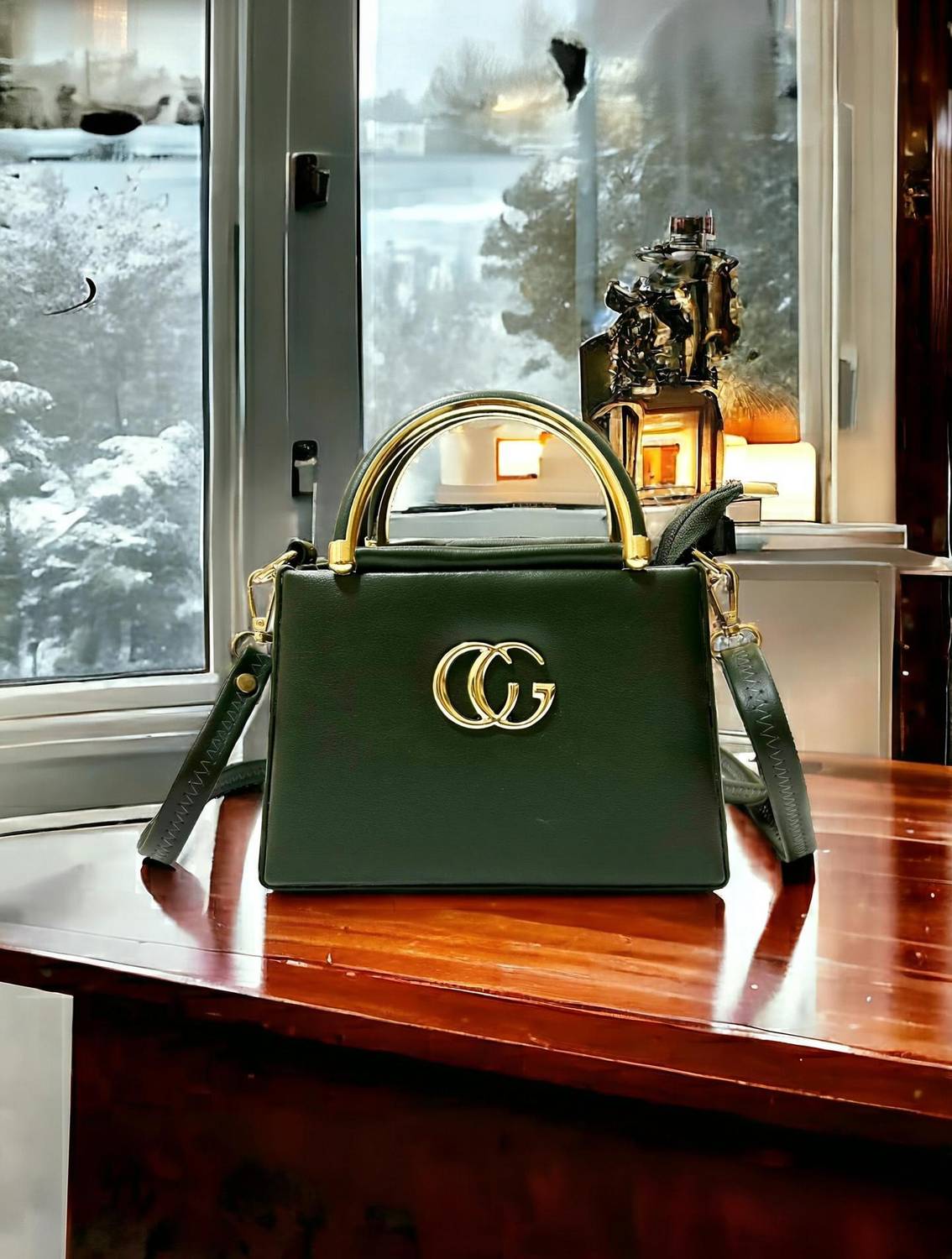 ALONZO Women Green Handbag