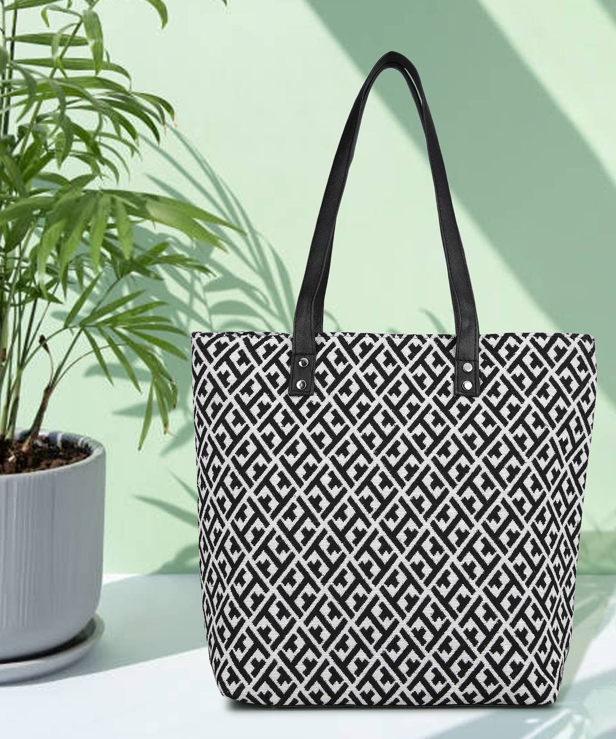 Abbana Women White Tote