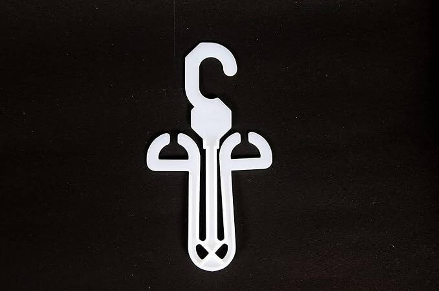 Buyer's Choice Display Slipper and Flipflops Hanger Hooks Plastic Tie Pack of 20 Hangers For  Tie