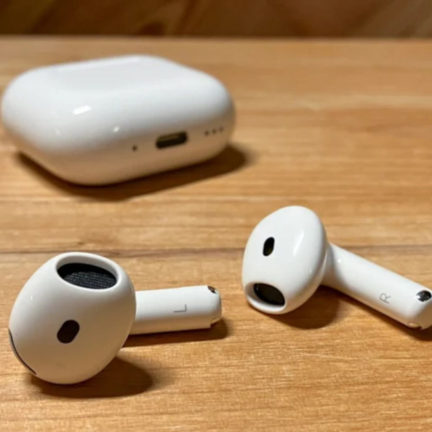 Image of VOLTHUB Air 4 Bluetooth