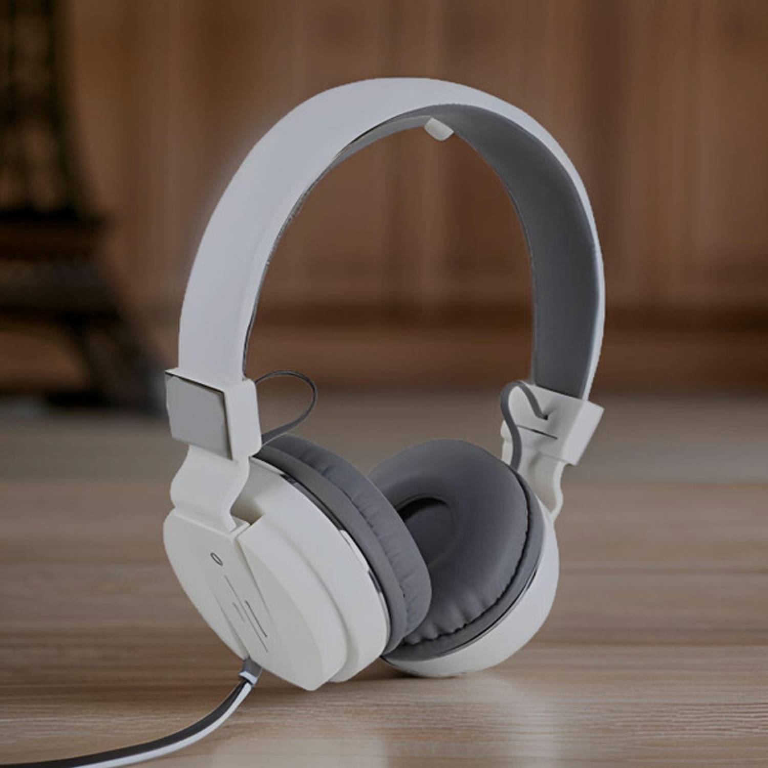 TECHEL SH-12 Headphone (Multicolor On the Ear) klp21 Bluetooth & Wired