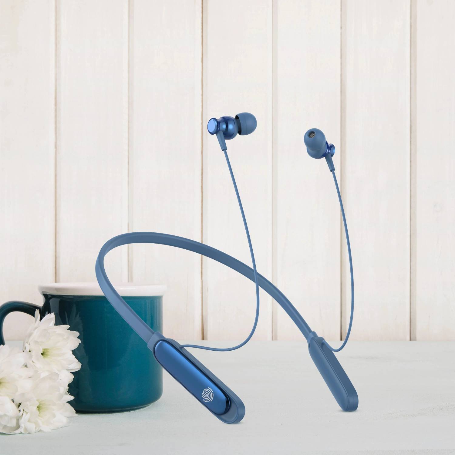 amaq Dynamics Neckband With finger touch censor , Speed Charging, 23Hr Playtime. Bluetooth