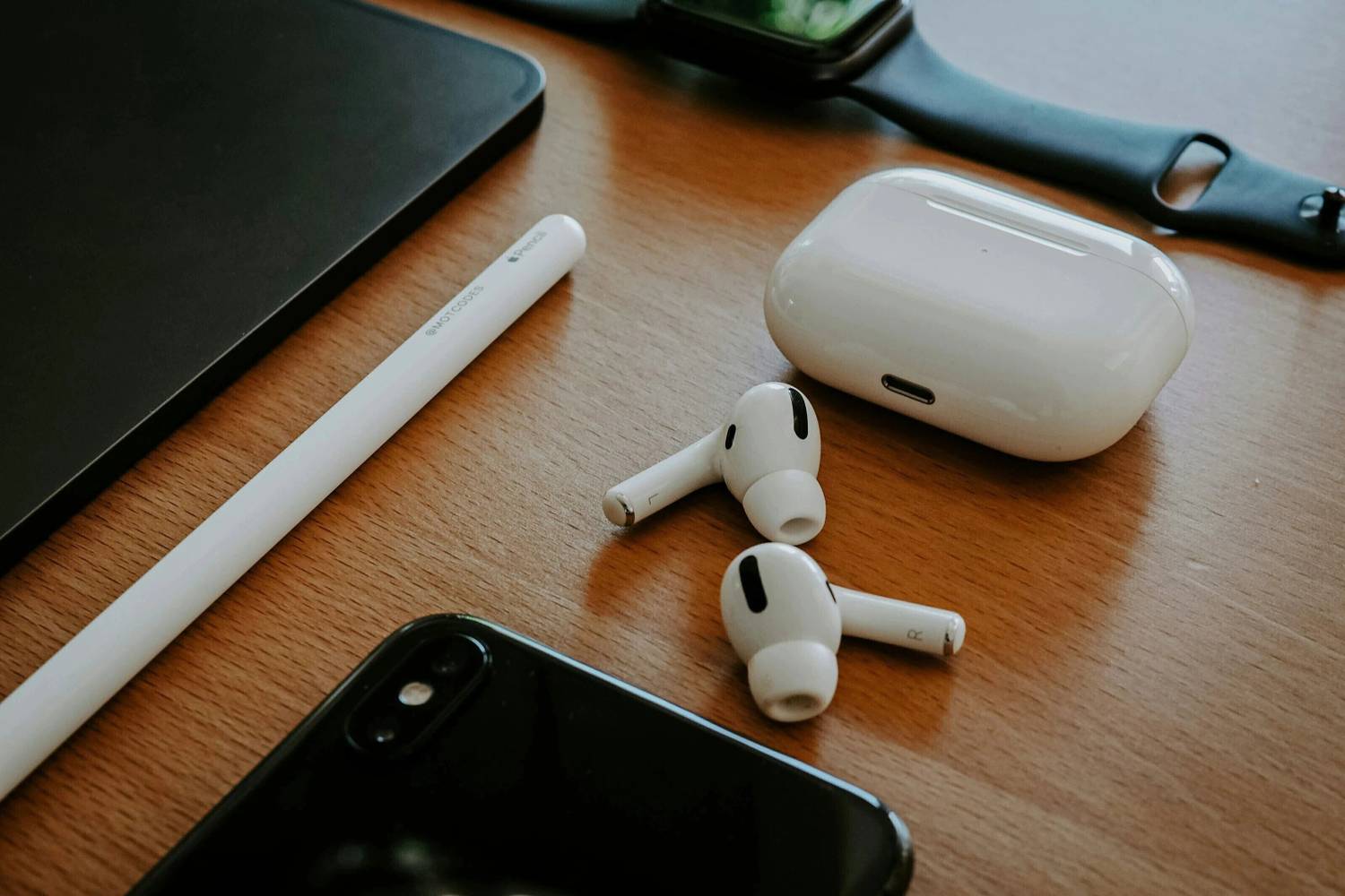 NEWOUTLATE New SZ Airpods Pro 2 (2nd generation) with MagSafe Case